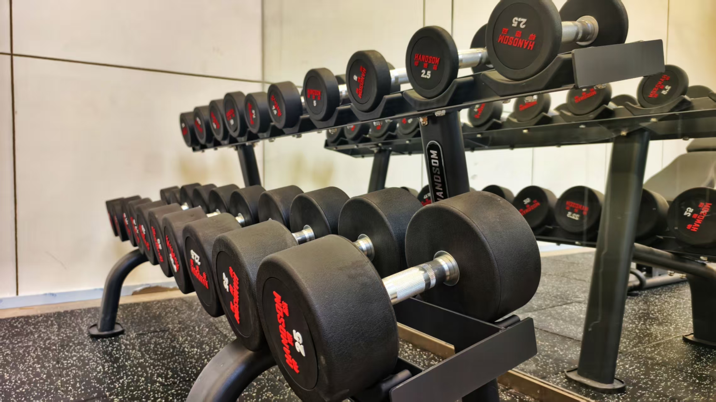 健身房预算方案：1 万 / 3 万 / 5 万（如何配置健身器材）